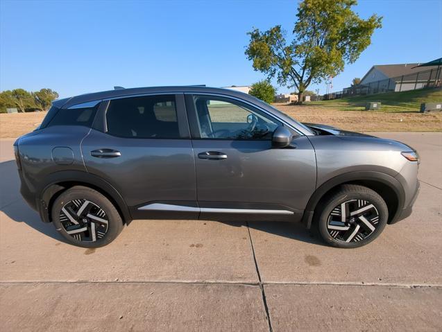 new 2025 Nissan Kicks car, priced at $24,582