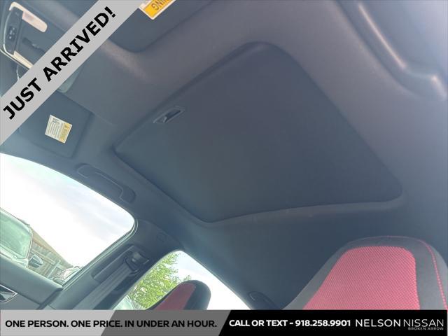 used 2022 Honda Civic Si car, priced at $27,995