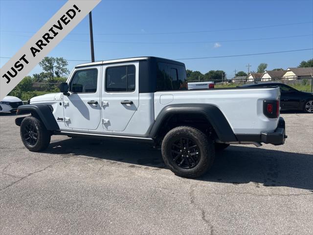 used 2023 Jeep Gladiator car, priced at $32,994