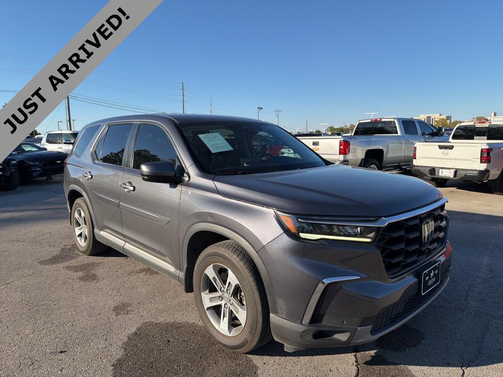 used 2023 Honda Pilot car, priced at $35,999