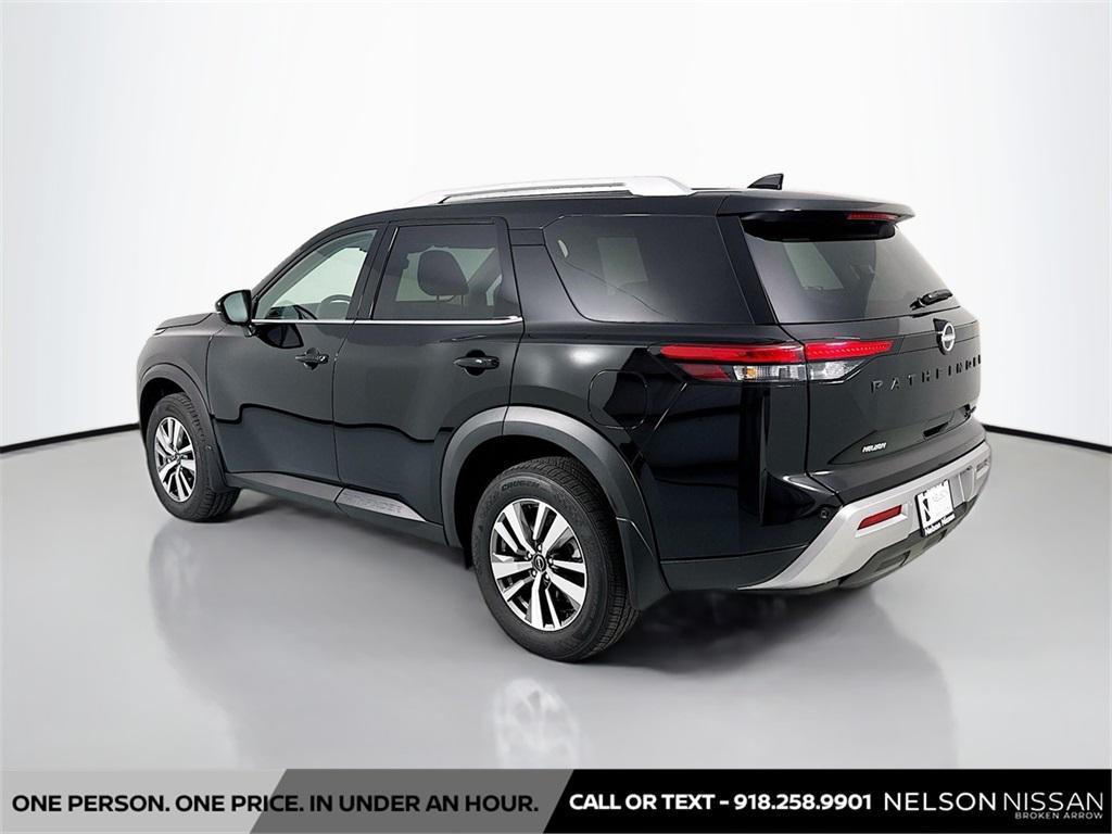 new 2025 Nissan Pathfinder car, priced at $39,523