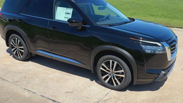 new 2025 Nissan Pathfinder car, priced at $50,289