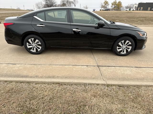 new 2025 Nissan Altima car, priced at $25,738