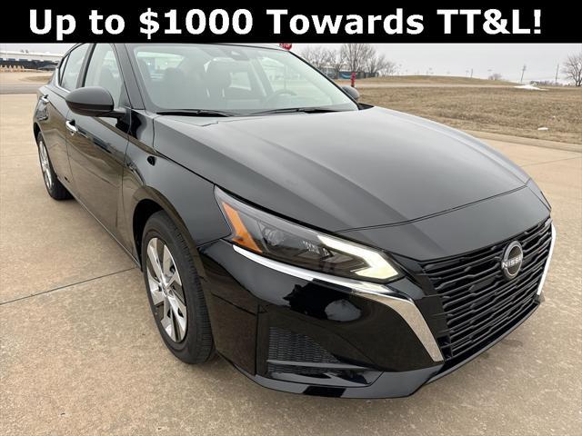 new 2025 Nissan Altima car, priced at $26,338