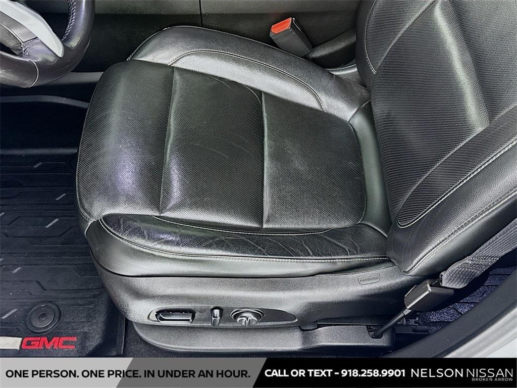 used 2019 GMC Acadia car, priced at $15,999