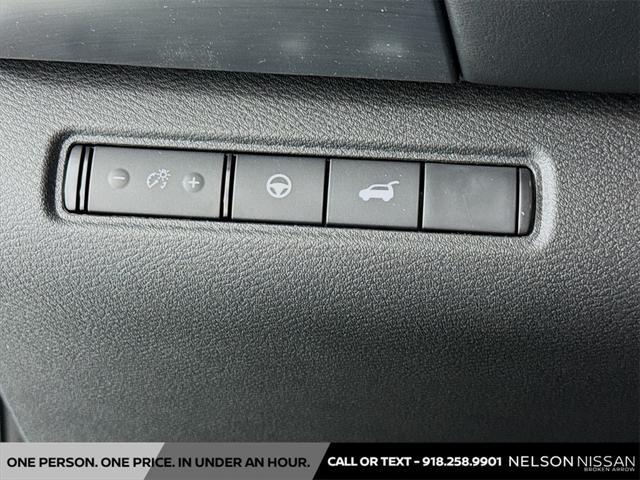 new 2025 Nissan Pathfinder car, priced at $43,827