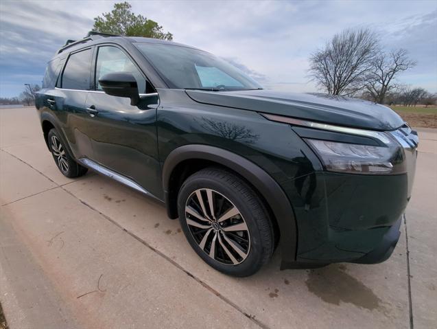 new 2025 Nissan Pathfinder car, priced at $50,552