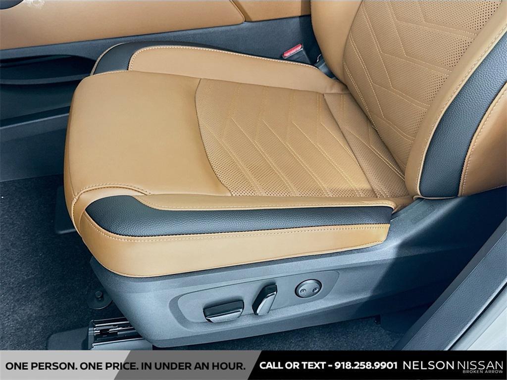 new 2025 Nissan Pathfinder car, priced at $50,133
