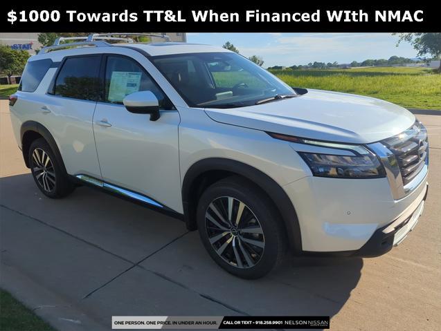 new 2025 Nissan Pathfinder car, priced at $50,683