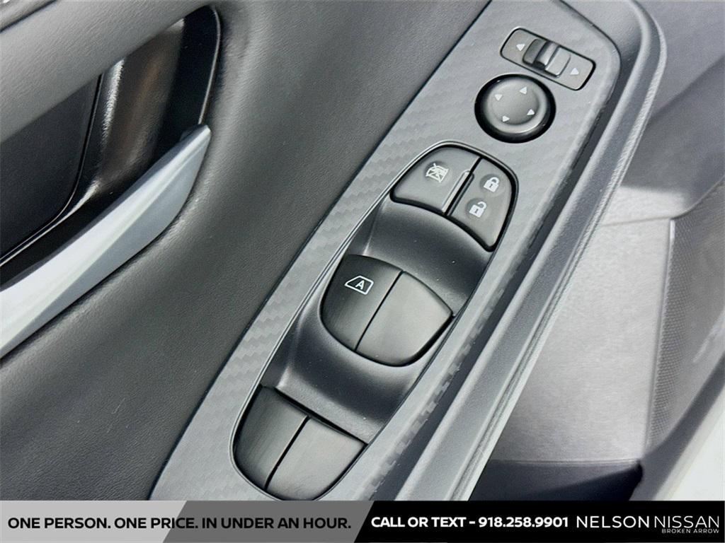 new 2025 Nissan Sentra car, priced at $22,577