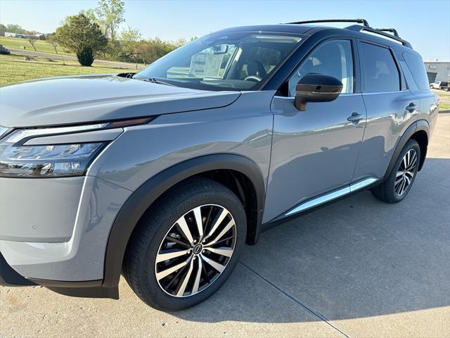new 2025 Nissan Pathfinder car, priced at $51,272