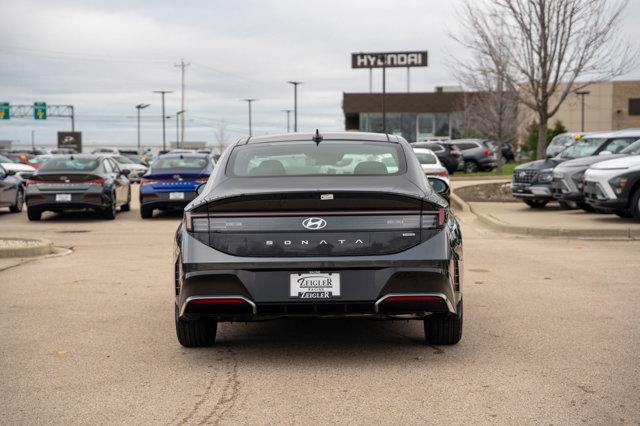 new 2025 Hyundai Sonata Hybrid car, priced at $36,550