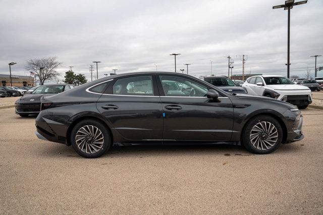 new 2025 Hyundai Sonata Hybrid car, priced at $36,550