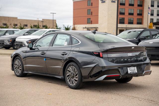 new 2025 Hyundai Sonata Hybrid car, priced at $36,550