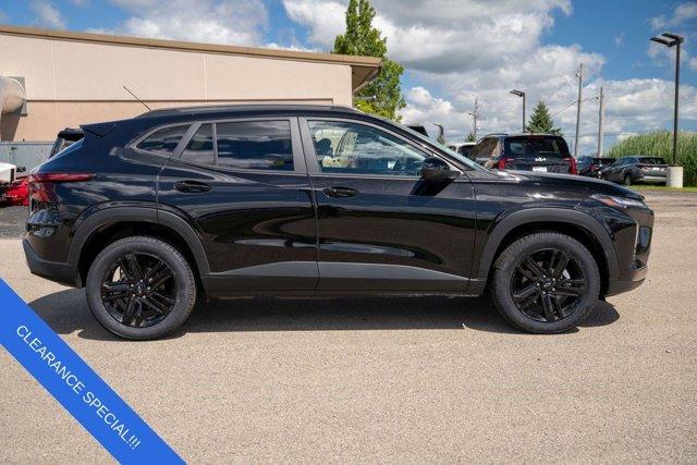 used 2025 Chevrolet Trax car, priced at $23,465
