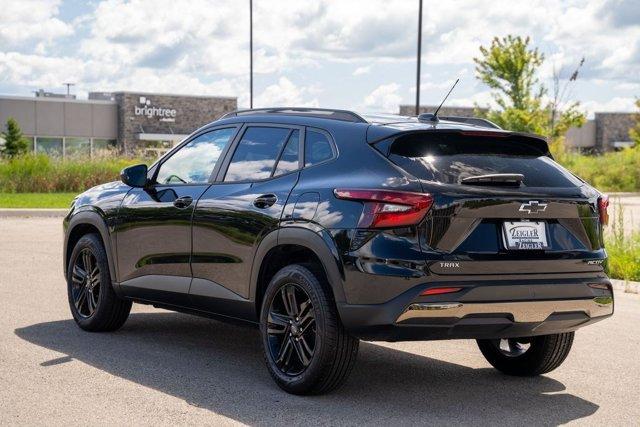 used 2025 Chevrolet Trax car, priced at $22,988