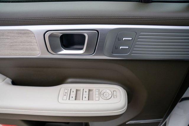 used 2025 Hyundai Santa Fe car, priced at $38,889