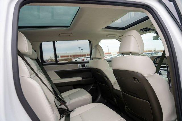 used 2025 Hyundai Santa Fe car, priced at $38,889