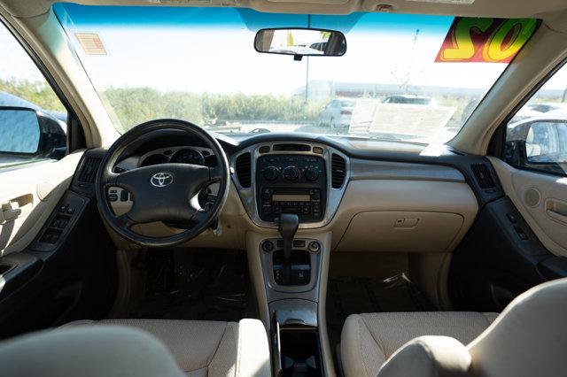 used 2002 Toyota Highlander car, priced at $5,490