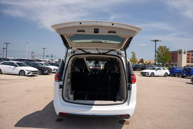 used 2022 Chrysler Pacifica car, priced at $20,990