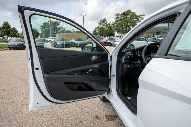 new 2024 Hyundai Elantra car, priced at $25,690