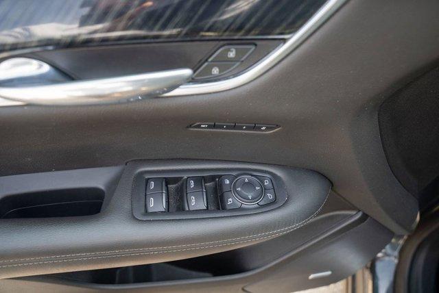 used 2022 Cadillac XT6 car, priced at $28,990