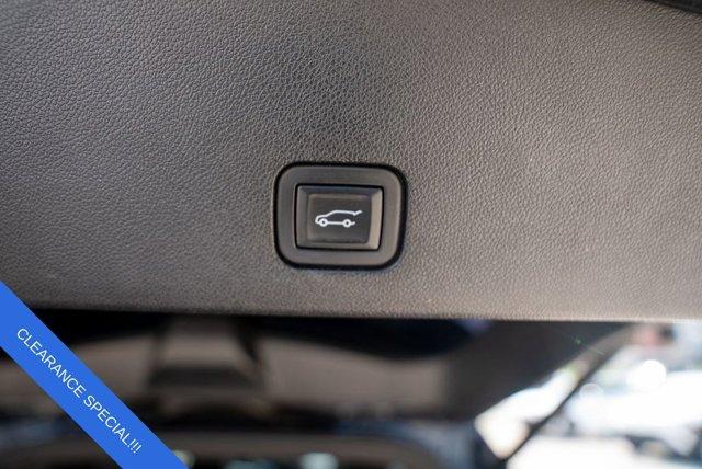used 2022 Cadillac XT6 car, priced at $26,998