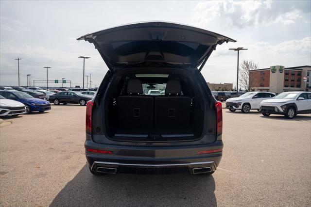 used 2022 Cadillac XT6 car, priced at $26,822