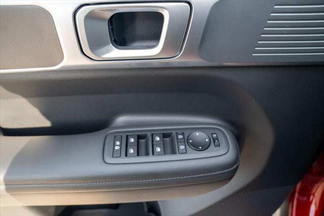 used 2025 Hyundai Santa Fe car, priced at $35,400