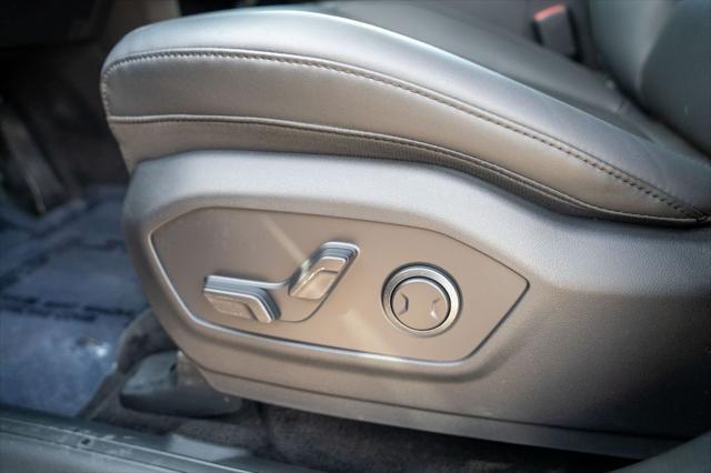 used 2025 Hyundai Santa Fe car, priced at $35,400