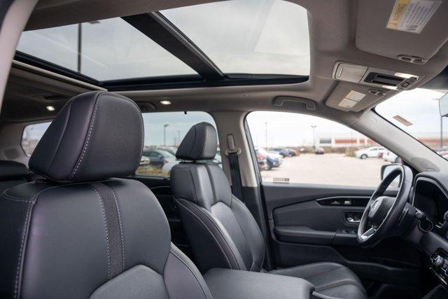 used 2023 Honda Pilot car, priced at $40,976