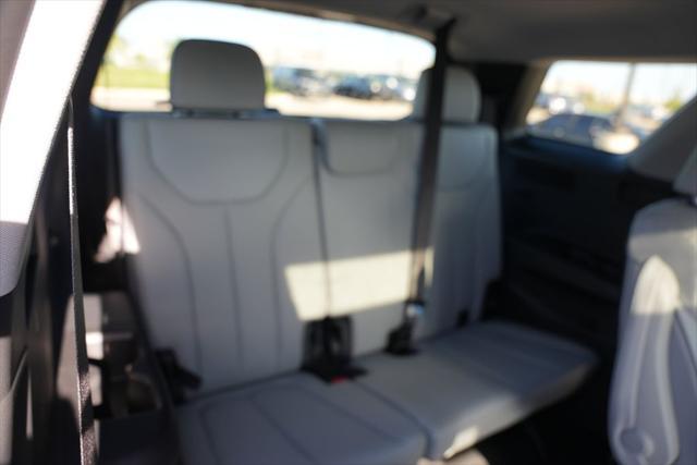 used 2025 Hyundai Palisade car, priced at $41,062