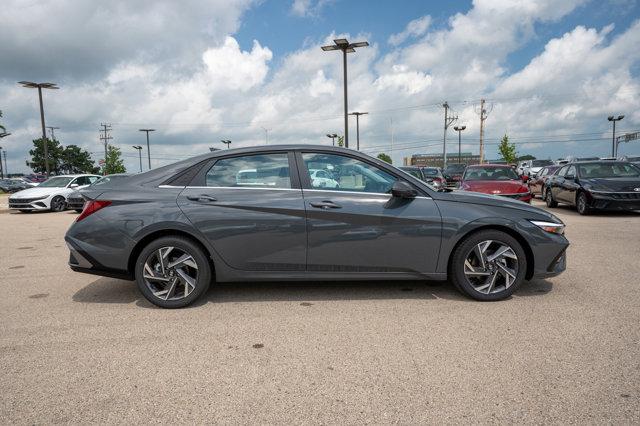 new 2024 Hyundai Elantra car, priced at $25,680