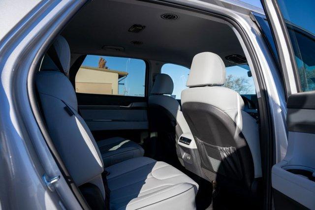 used 2025 Hyundai Palisade car, priced at $37,999