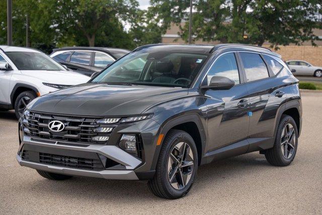 new 2025 Hyundai TUCSON Hybrid car, priced at $36,634