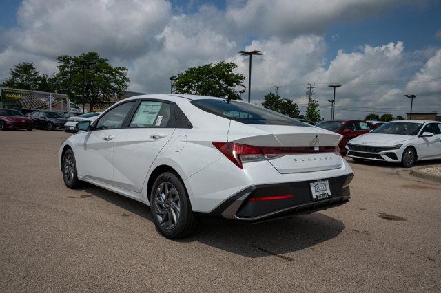 new 2024 Hyundai Elantra car, priced at $25,725