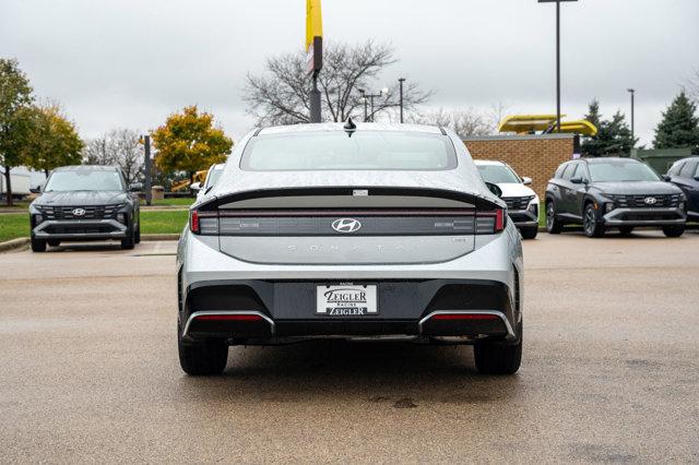 new 2025 Hyundai Sonata Hybrid car, priced at $32,690