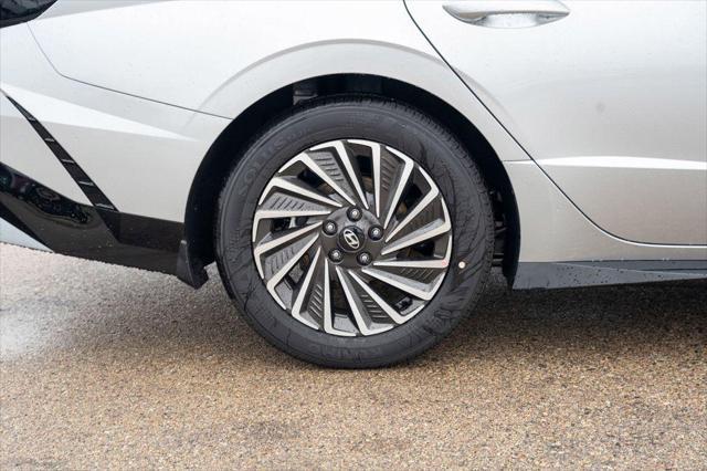 new 2025 Hyundai Sonata Hybrid car, priced at $31,190