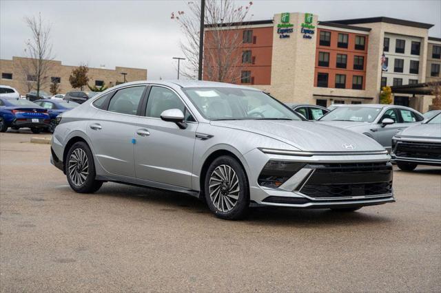 new 2025 Hyundai Sonata Hybrid car, priced at $31,190