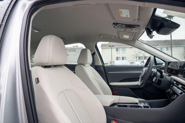 new 2025 Hyundai Sonata Hybrid car, priced at $31,190