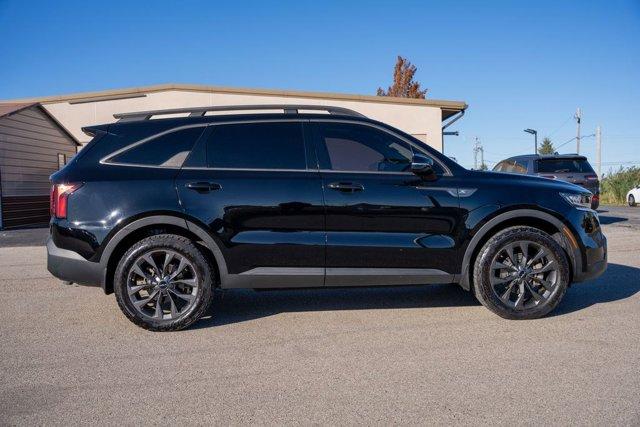 used 2022 Kia Sorento car, priced at $24,381