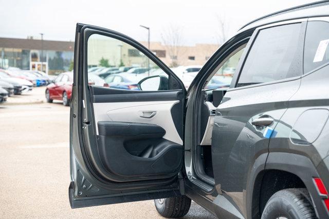 new 2025 Hyundai Tucson Hybrid car, priced at $34,995