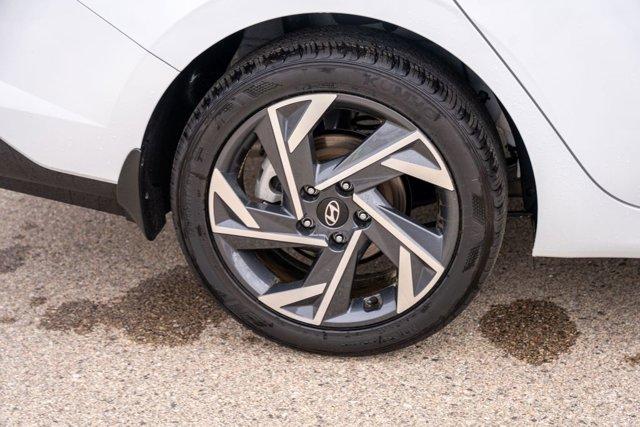 new 2025 Hyundai Elantra car, priced at $21,807