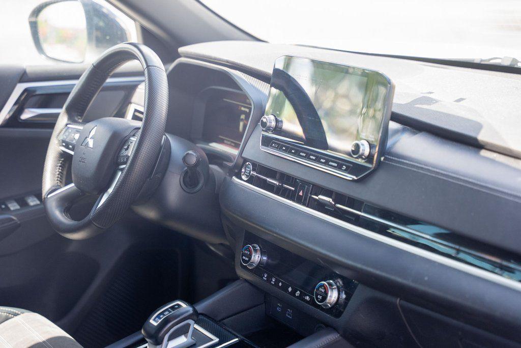 used 2023 Mitsubishi Outlander car, priced at $21,989