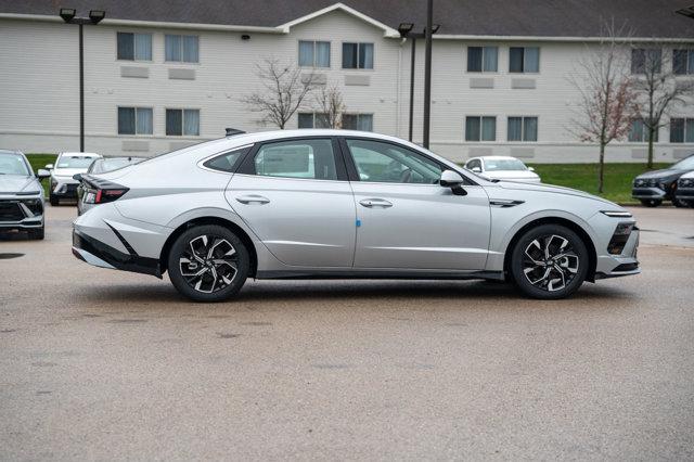 new 2024 Hyundai Sonata car, priced at $25,000