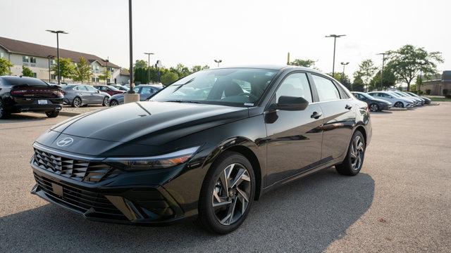 new 2024 Hyundai Elantra car, priced at $27,005