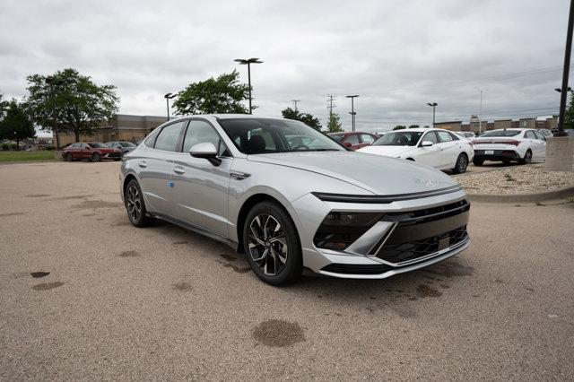 new 2024 Hyundai Sonata car, priced at $28,777