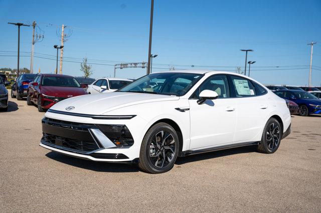 new 2025 Hyundai Sonata car, priced at $30,405