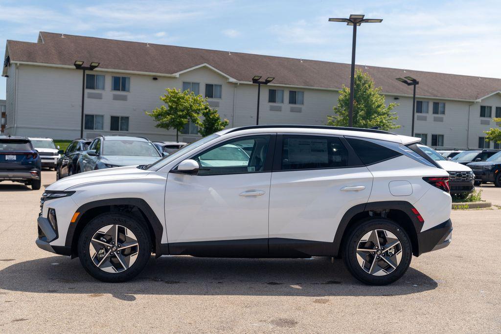 new 2025 Hyundai Tucson car, priced at $32,895