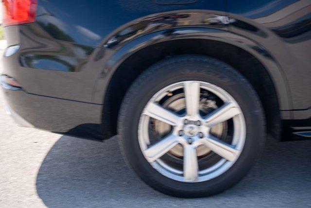 used 2020 Volvo XC90 car, priced at $25,990